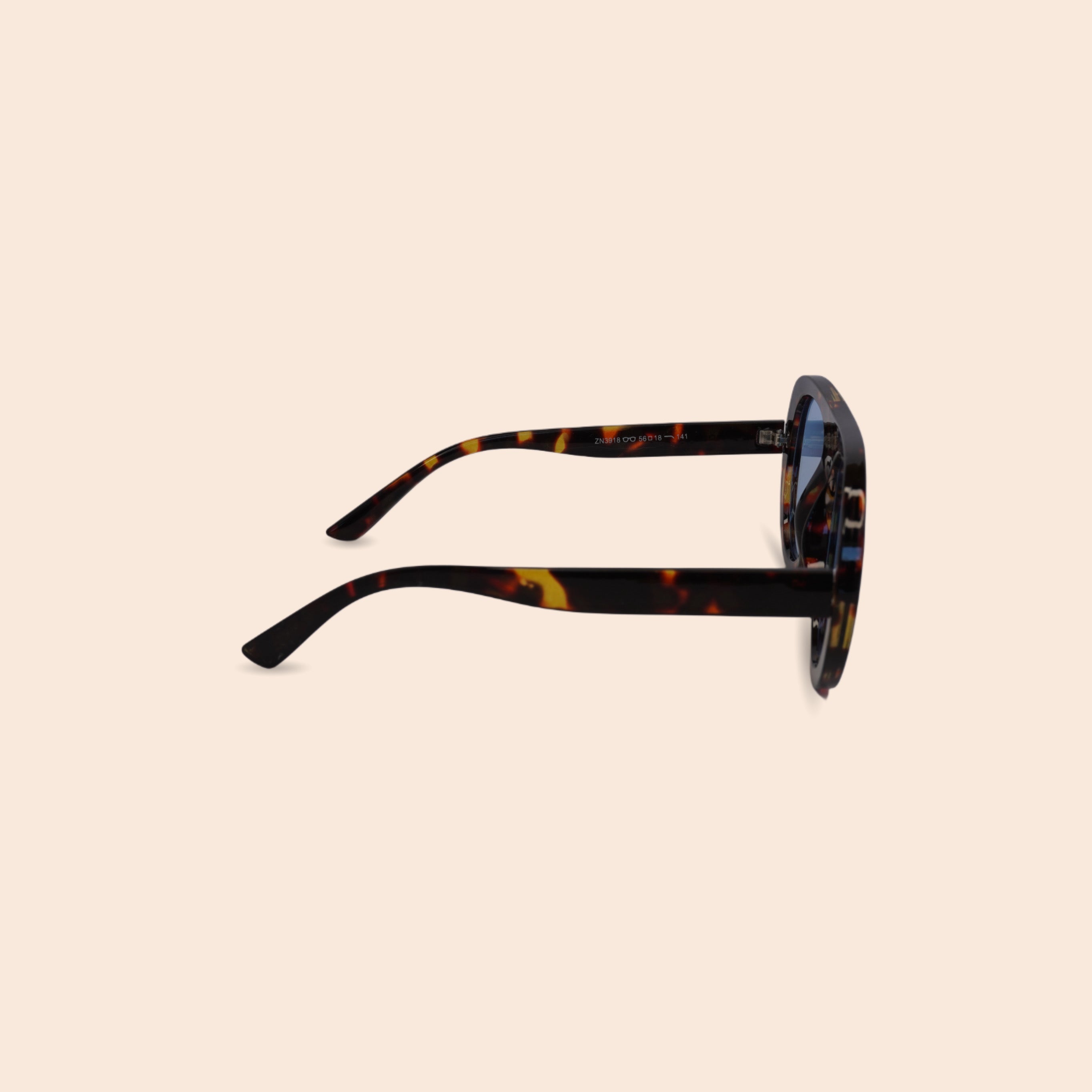 LAMBROSSA Lunaris Sonnenbrille getragen
