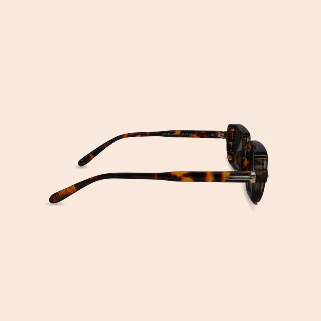 LAMBROSSA Sun Riot Sonnenbrille getragen
